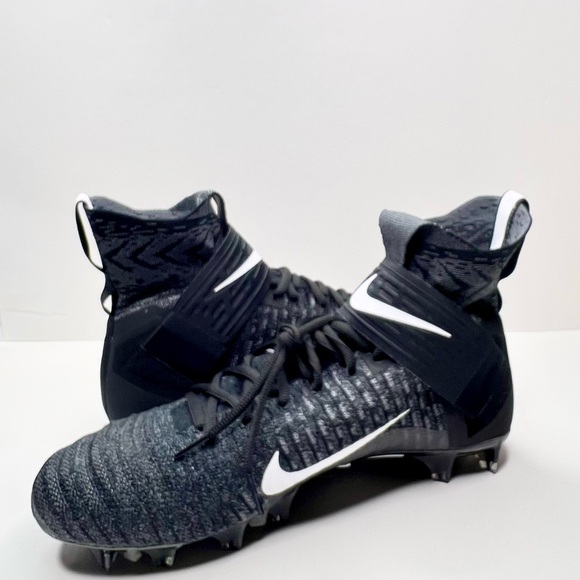 Nike Alpha Menace Elite 2 Men's Football Cleat in Black/Gray Size 11 - Picture 8 of 11